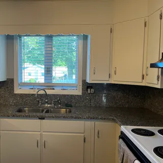 From Distress to Glam LLC - Kitchen Cabinet Refacing Refinishing & Bathtub Reglazing