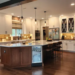 Maui Kitchens Inc.