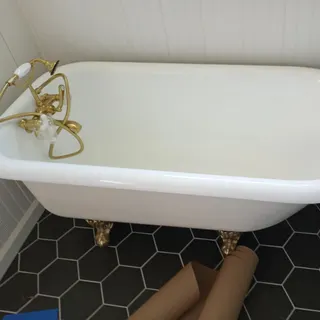Amazing Glazings Bathtub Refinishing