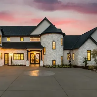 Upper Hand Roofing & Construction